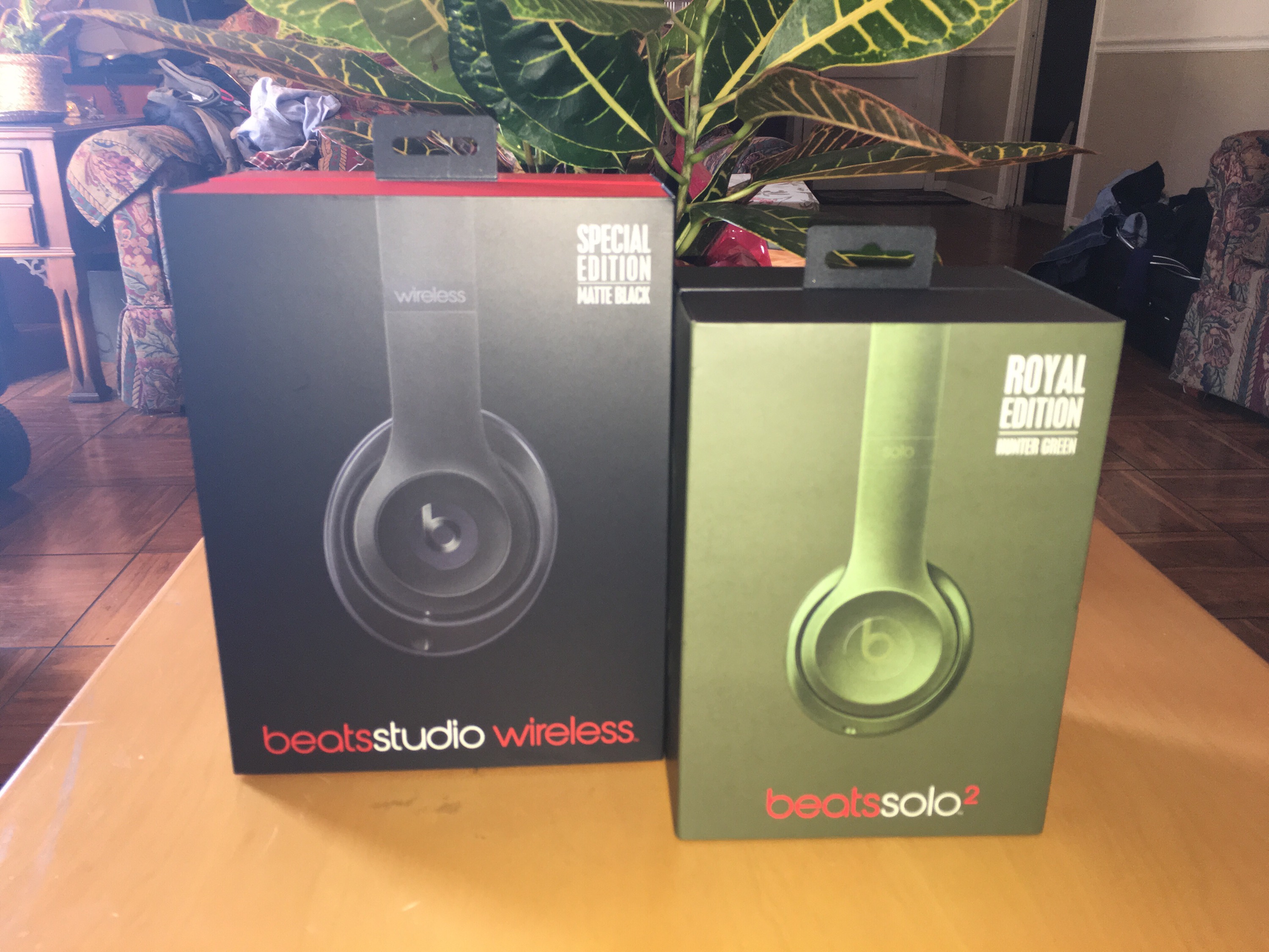 what's the difference between the beats studio and solo